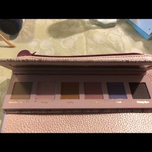 Eyeshadow Palette by Dominique Cosmetics